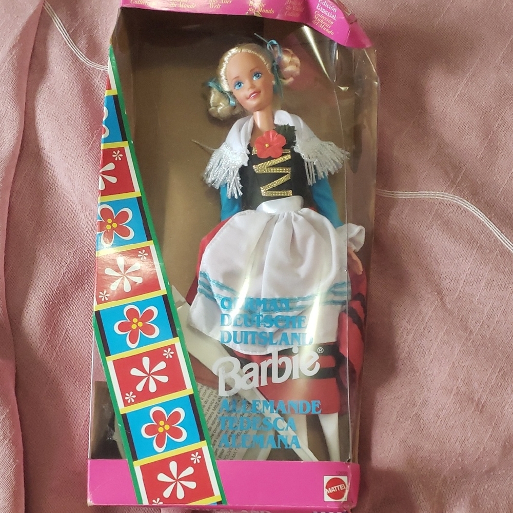 1994 DOLLS OF THE WORLD GERMAN BARBIE - #12698 - ORIGINAL PACKAGE UNOPENED 